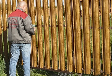 Заборы из евроштакетника